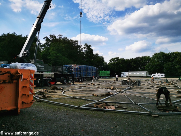 aufbaubilder cranger kirmes 18juli2025
