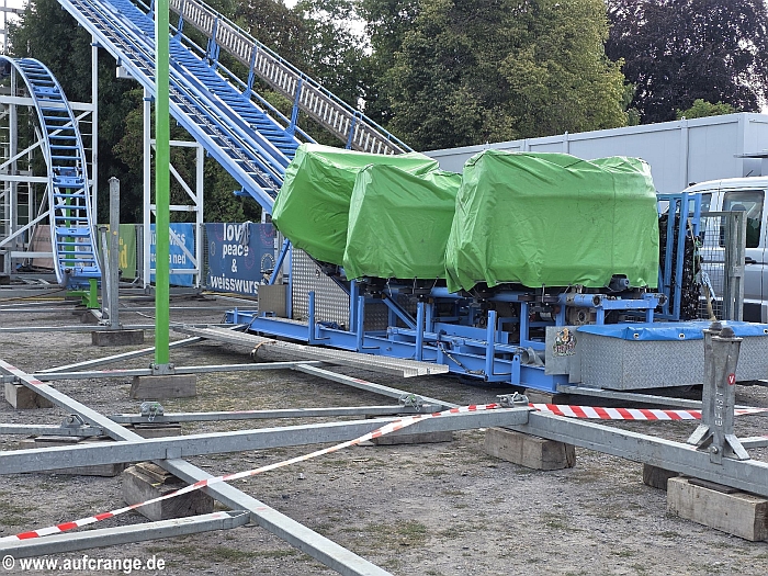 bilder aufbau cranger kirmes 23uli26 heidi the coaster