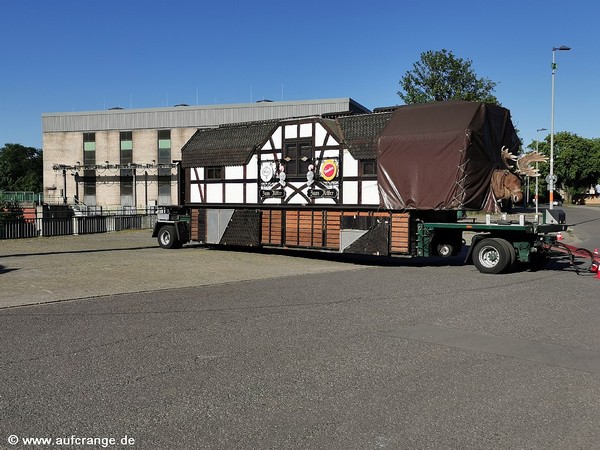 bilder aufbau rummelgastro crange zum ritter